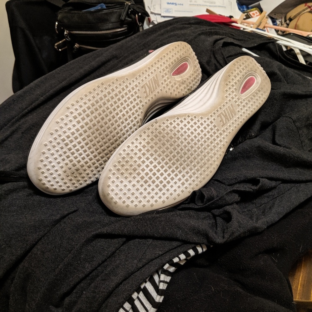 Woman's Nike shoes